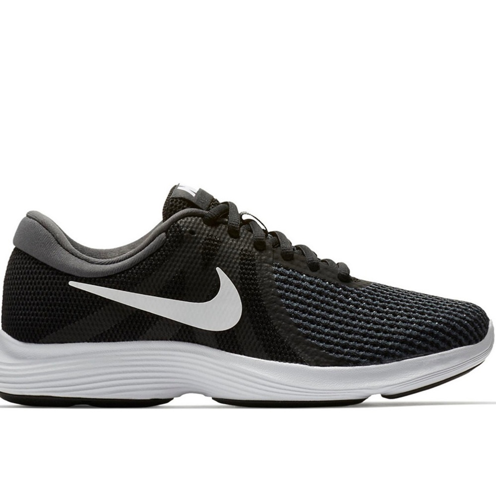 Nike revolution 4 running shoes